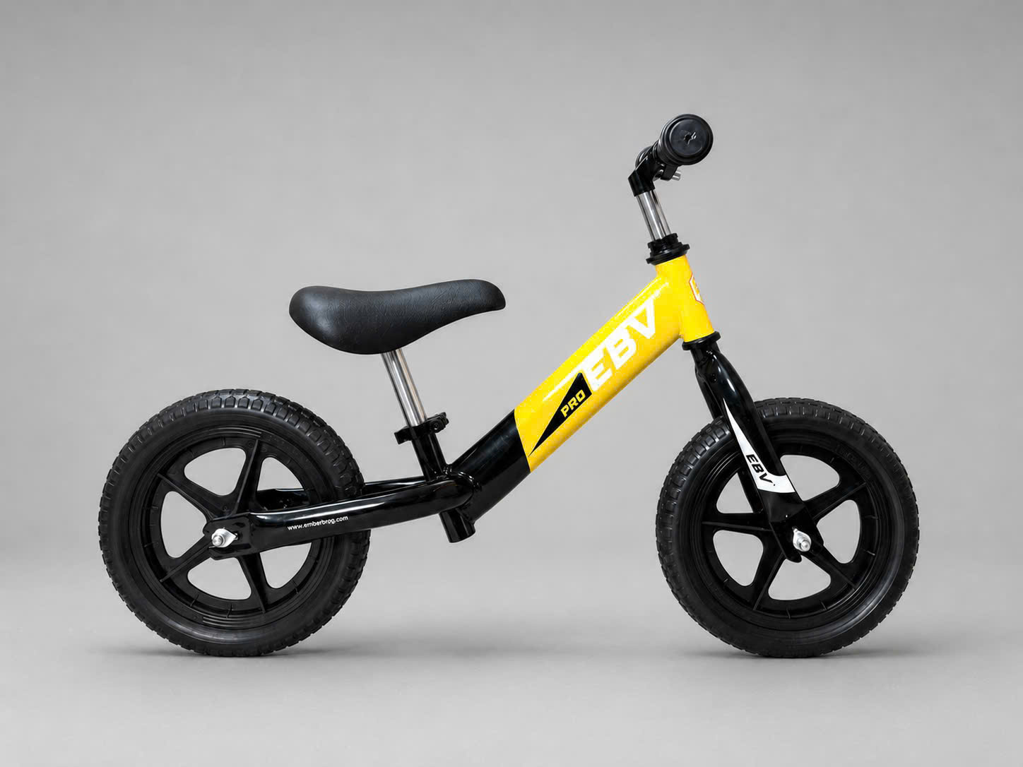 Pro 2026 đỏ vàng